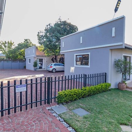 Angelica Guest House Boksburg Exteriör bild